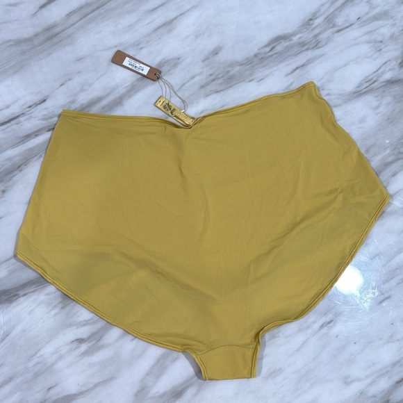 Skims Fits Everybody Hipster Underwear in Sand Size 4X NWT - Picture 5 of 11